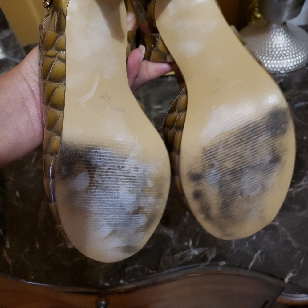 Heels - Picture 4 of 5